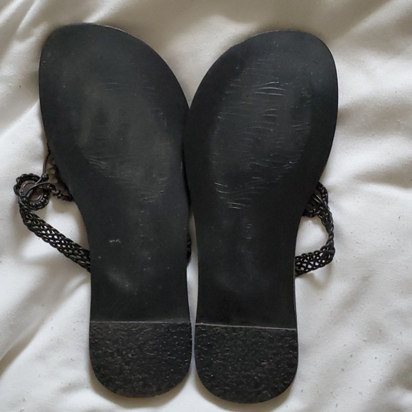 Sandles - Picture 2 of 3